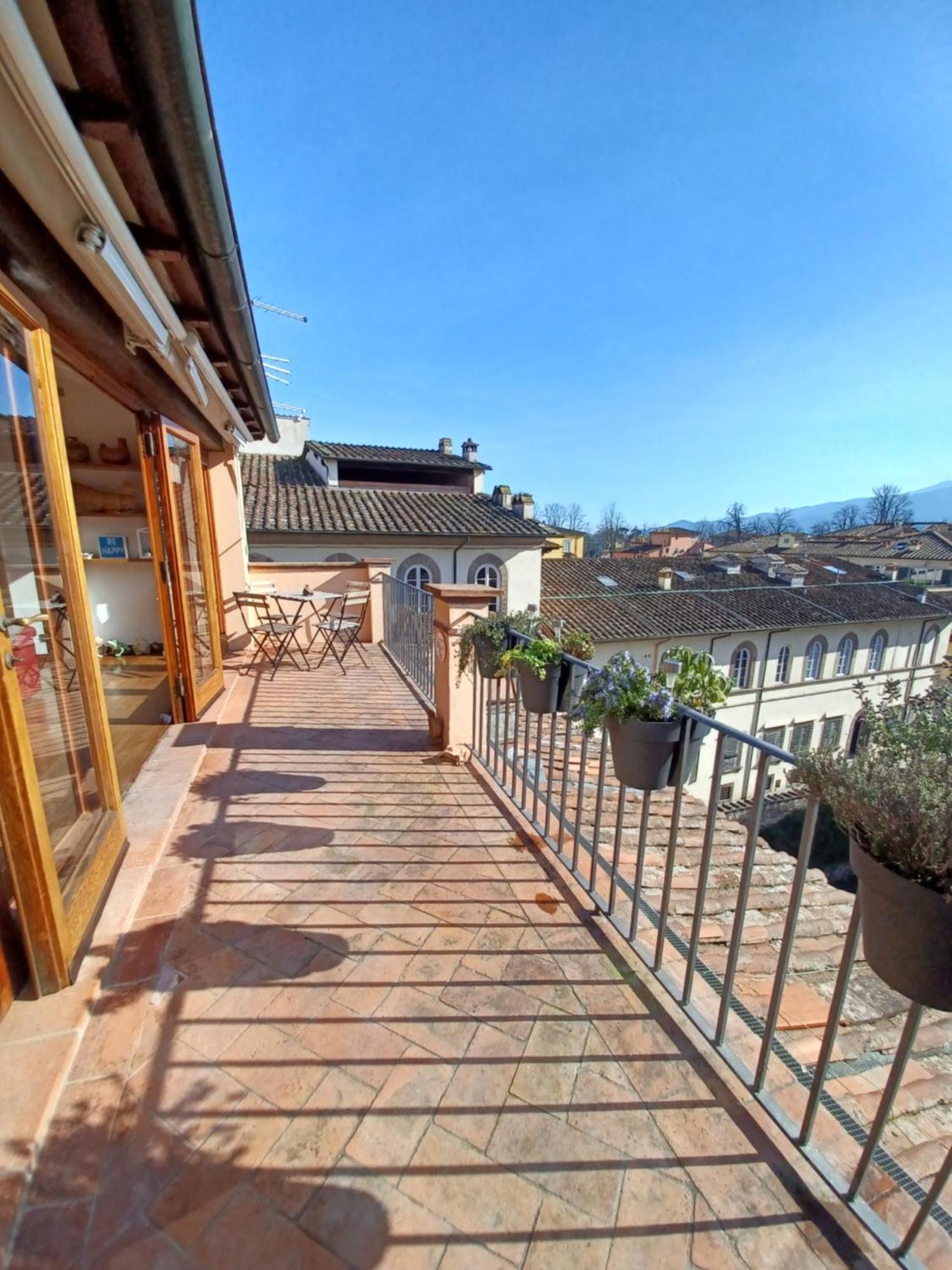 Terrazza Coccode' Spazioso Con Vista Mozzafiato! لوكا المظهر الخارجي الصورة