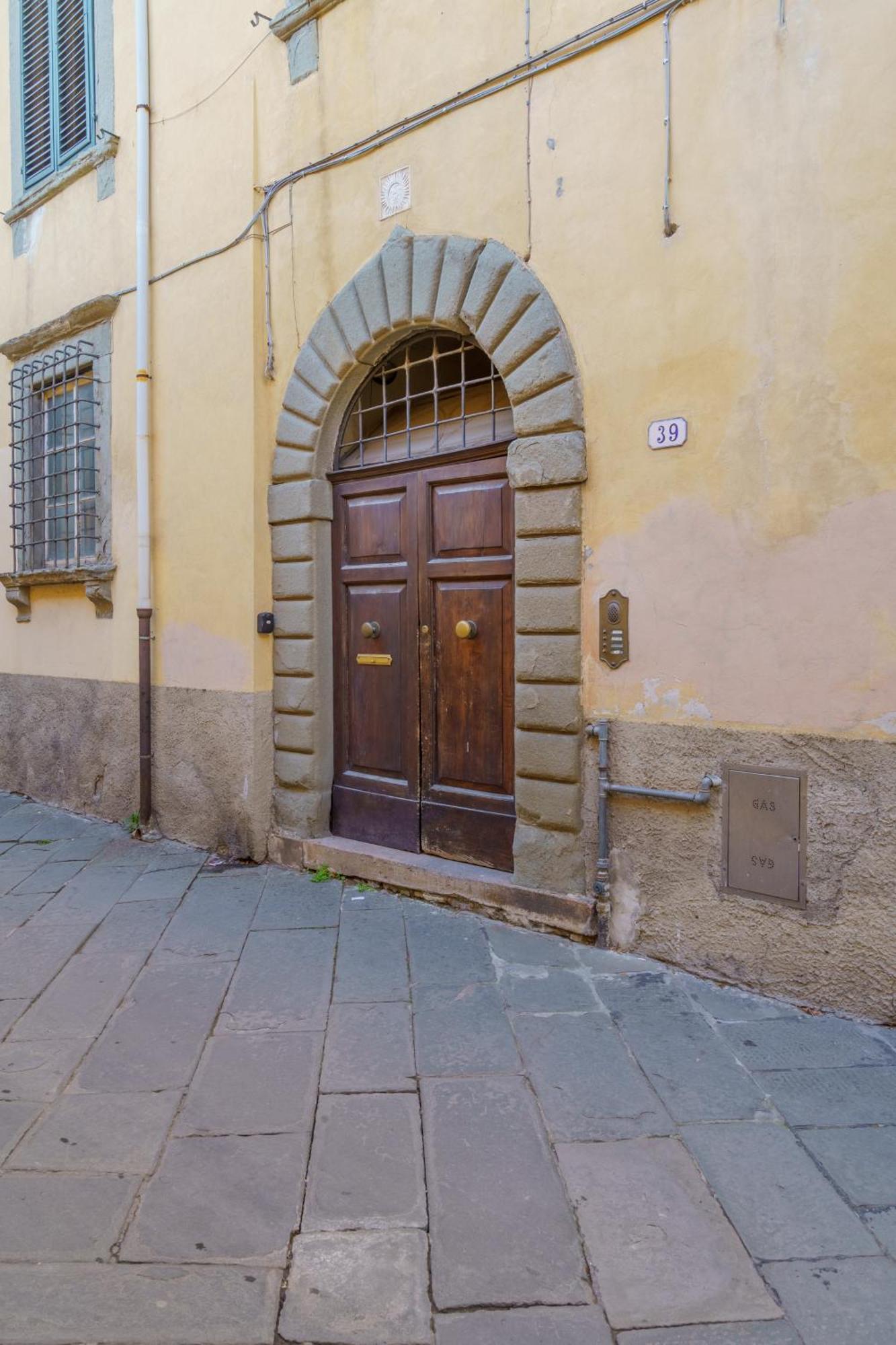 Terrazza Coccode' Spazioso Con Vista Mozzafiato! لوكا المظهر الخارجي الصورة