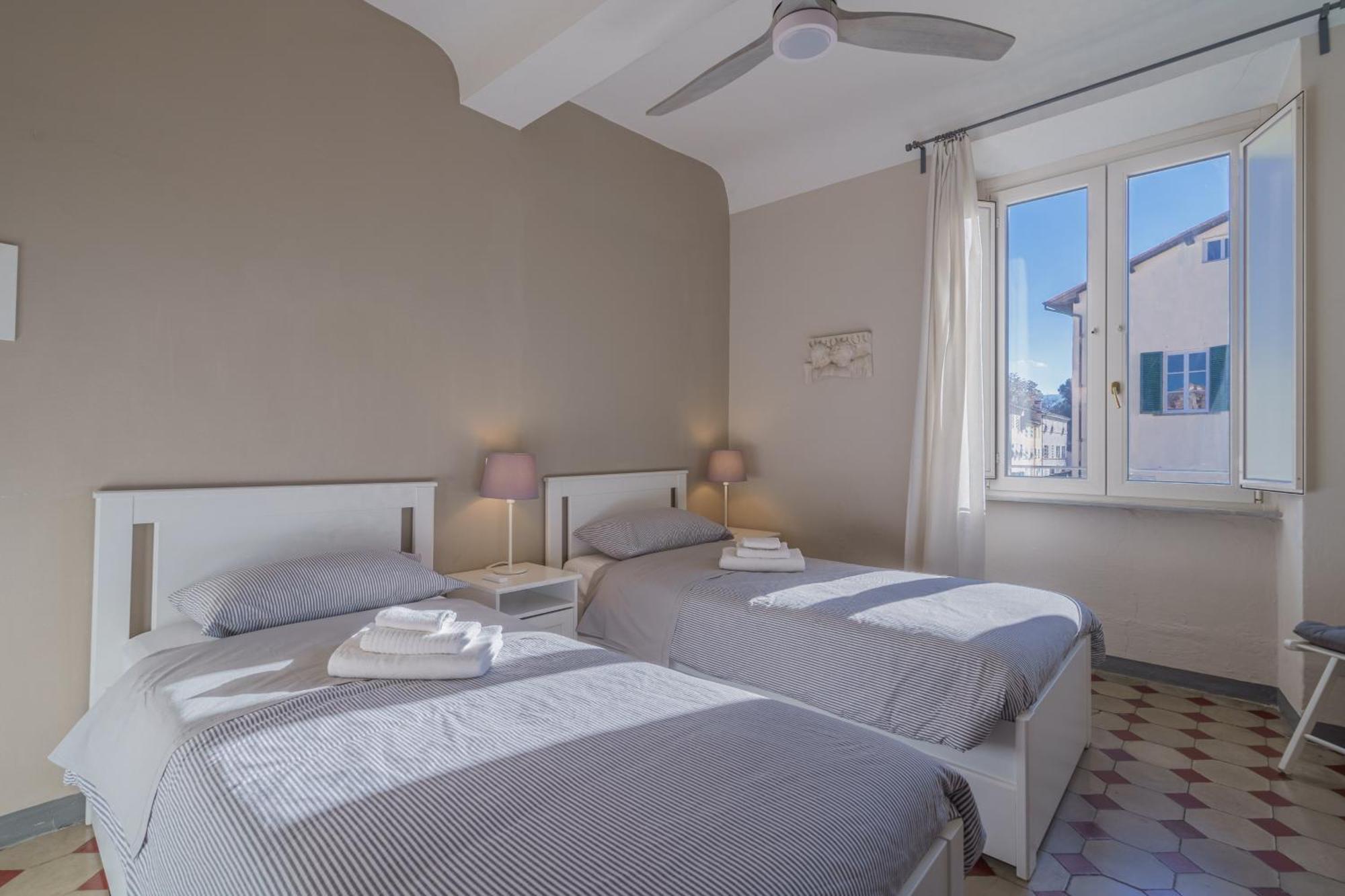 Terrazza Coccode' Spazioso Con Vista Mozzafiato! لوكا المظهر الخارجي الصورة